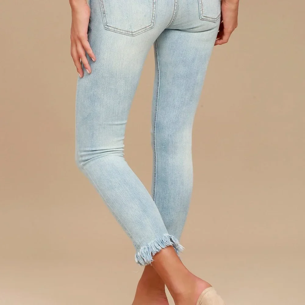 EVIDNT Hermosa Light Wash Frayed Skinny Jeans Size 24